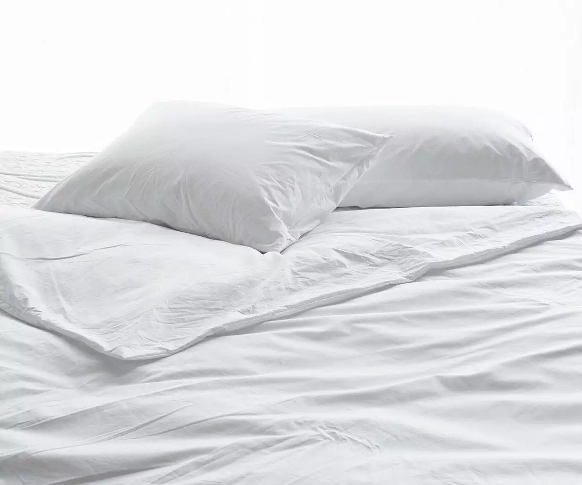 D42 Down Duvet Insert 2 D42 Down Duvet Insert - Image 2