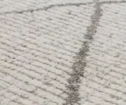 K01 Tangier Tribal Diamond Rug - Silver -Home Decor Sales K01 TribalDiamond Silver 04