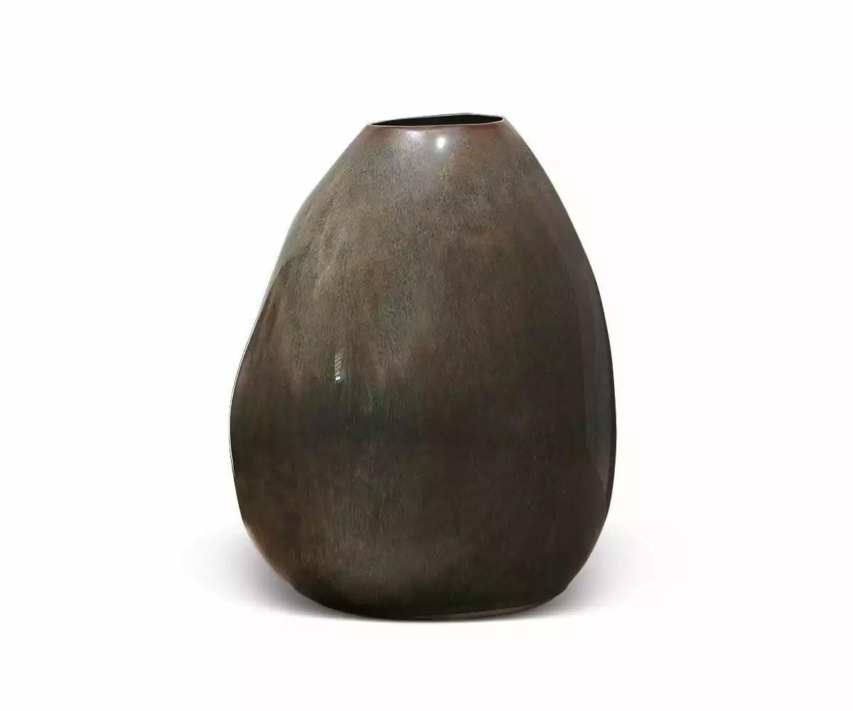 Q05 Glama Boulder Vase 1 Q05 Glama Boulder Vase